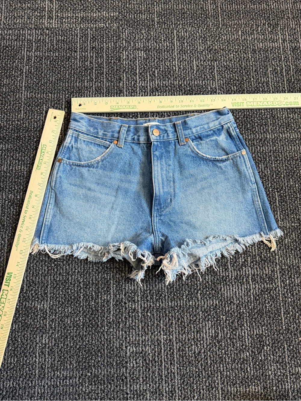 Wrangler High-Rise Festival Shorts Size 27